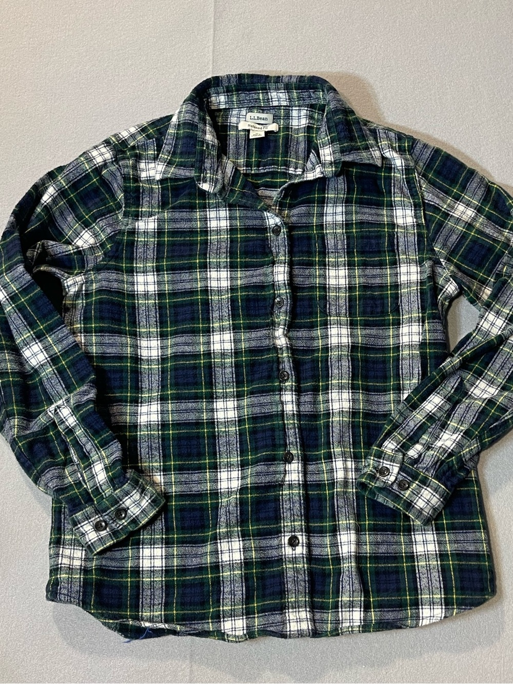 L.L.Bean Plaid Flannel Shirt Women’s Small Relaxed Fit Green Blue Button Down